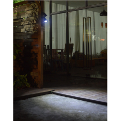 Foco solar de 2W con sensor para jardin